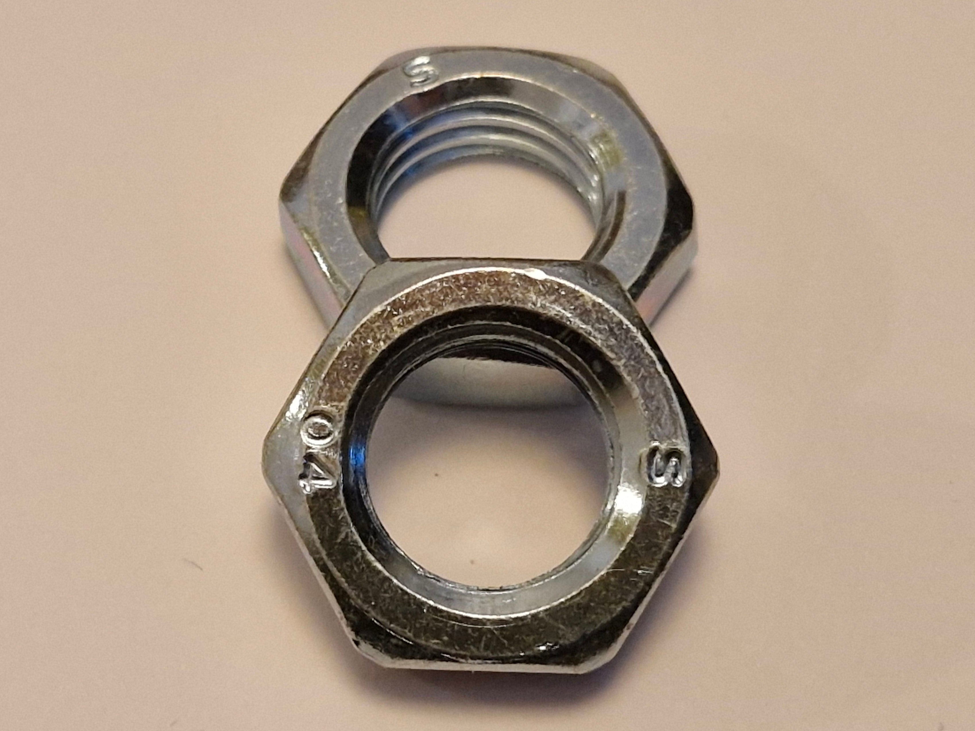 Wheel nut M16