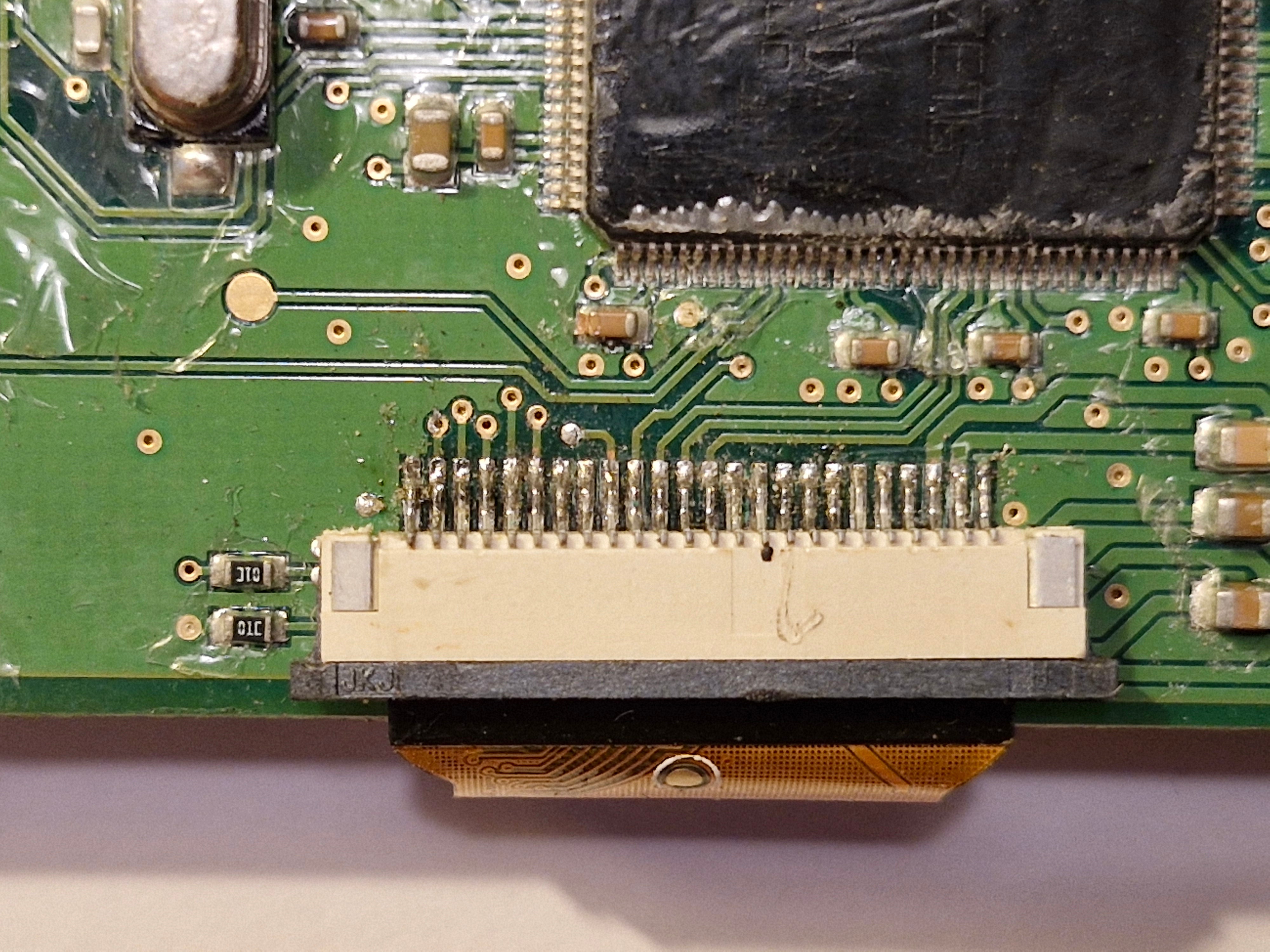 Display med lödbar kontakt 320 330X 420 430X 440 450X mfl.