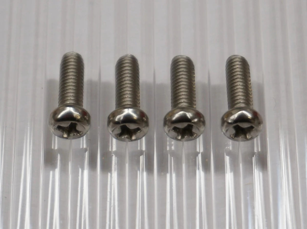Screws for motor bracket in plastic 320-550