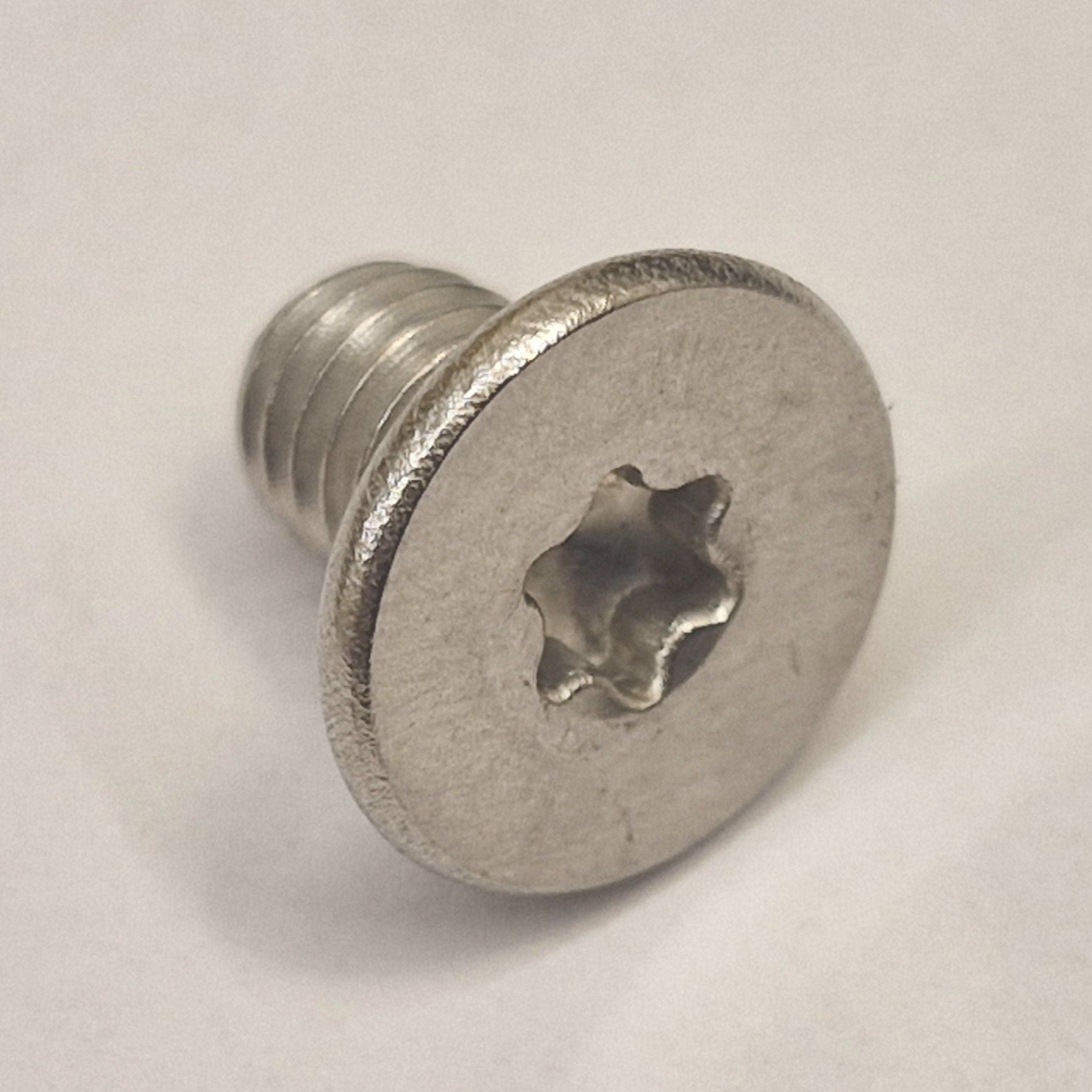 Centerskrue M6X8 til glidepladelejehus Husqvarna Automower og Gardena Sileno