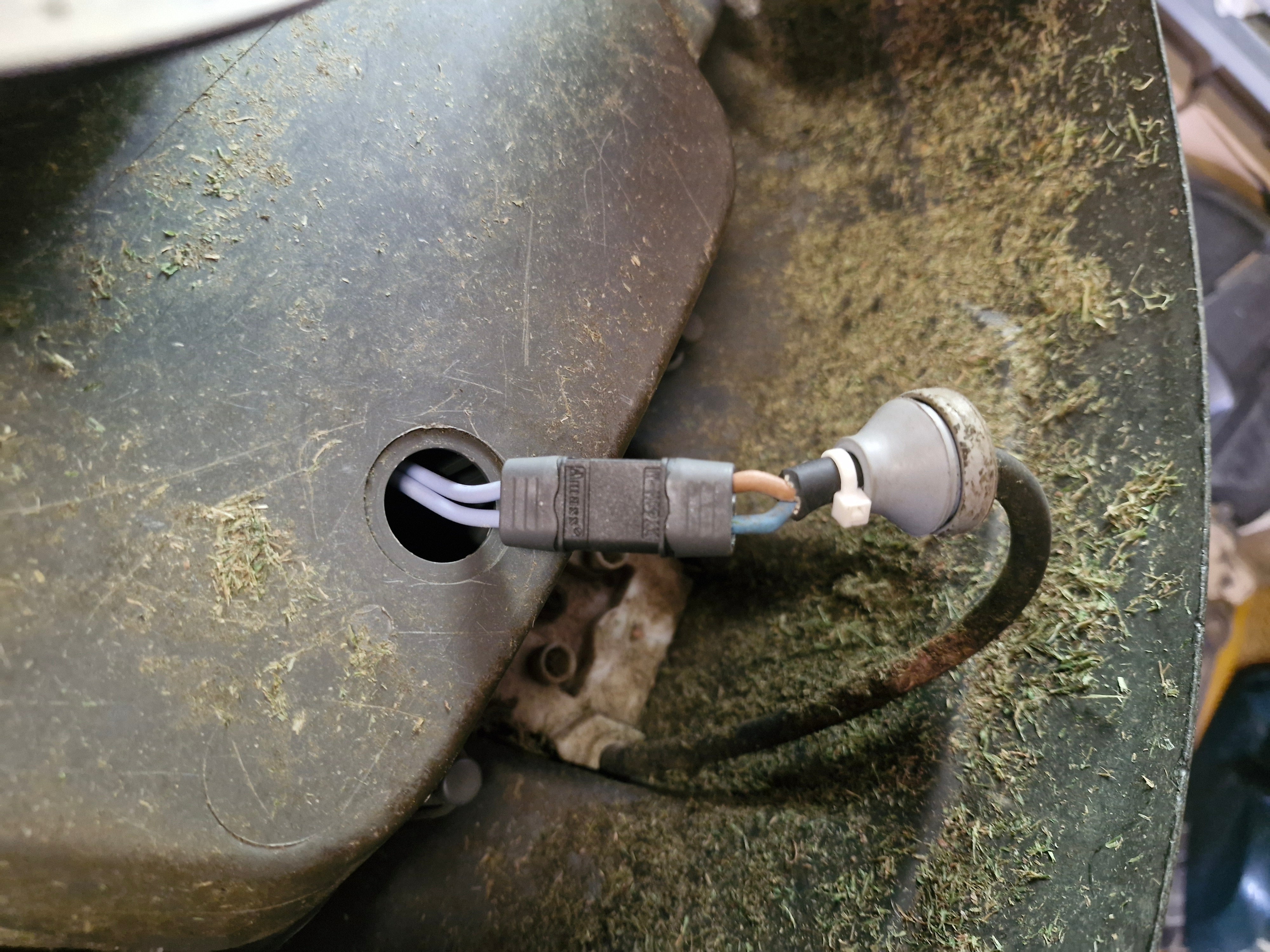 Förbättrat kablage laddkontakt med rostfri skruv utan laddbleck 420 430X 440 450X 520 550