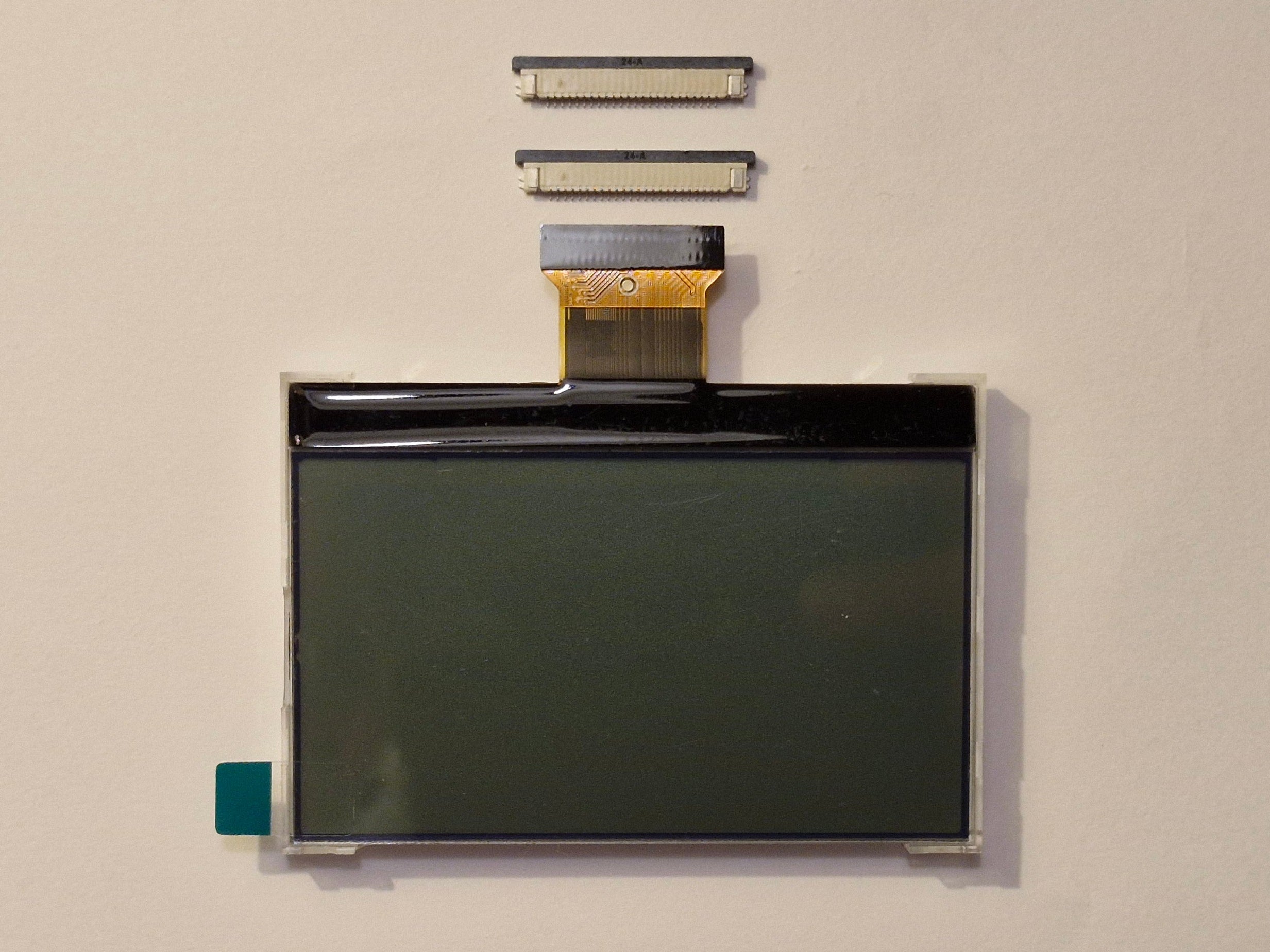 Display med lödbar kontakt 320 330X 420 430X 440 450X mfl.